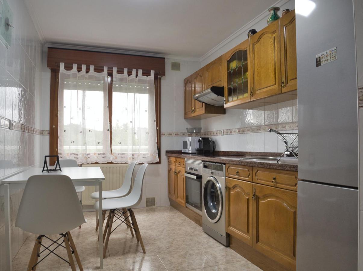La Villa De Lore, Piso Completo Apto 6 Personas Con Garaje Aviles Exterior photo
