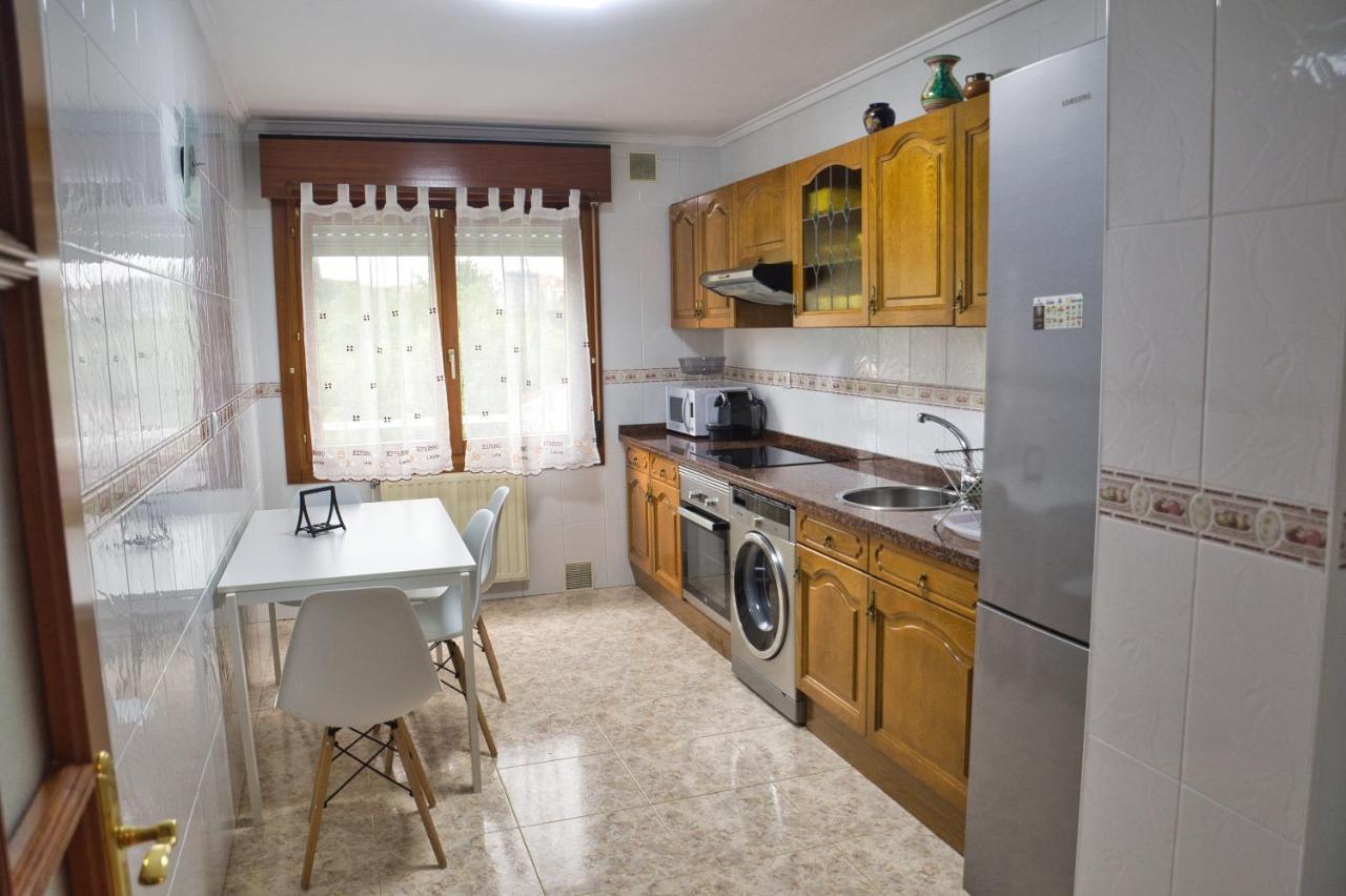 La Villa De Lore, Piso Completo Apto 6 Personas Con Garaje Aviles Exterior photo